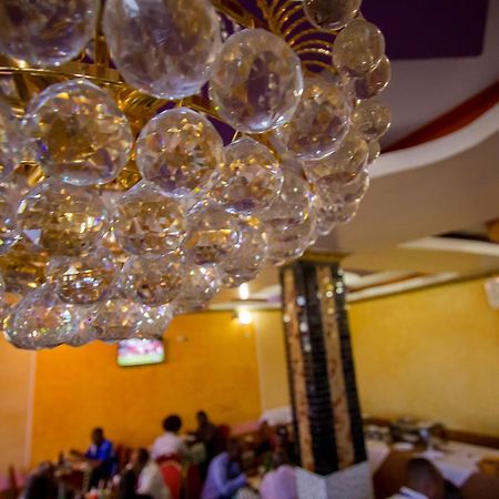 Grande Hotel Isiolo エクステリア 写真