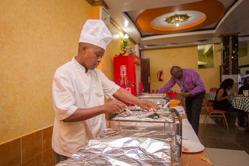 Grande Hotel Isiolo エクステリア 写真