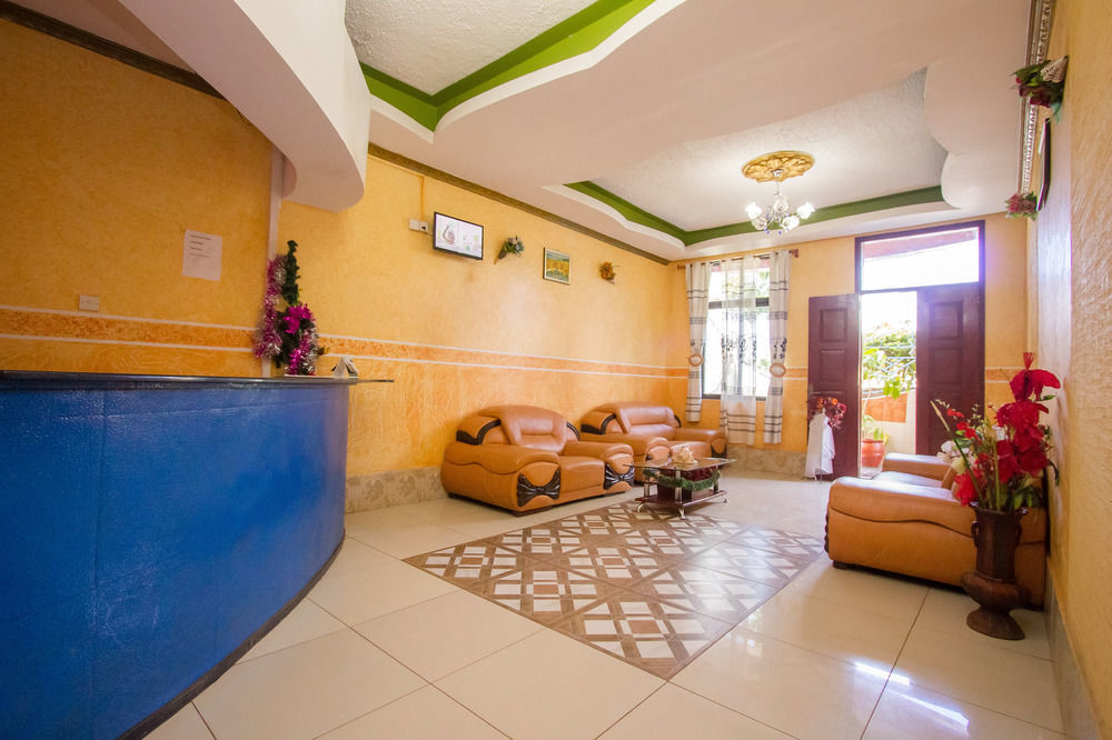 Grande Hotel Isiolo エクステリア 写真