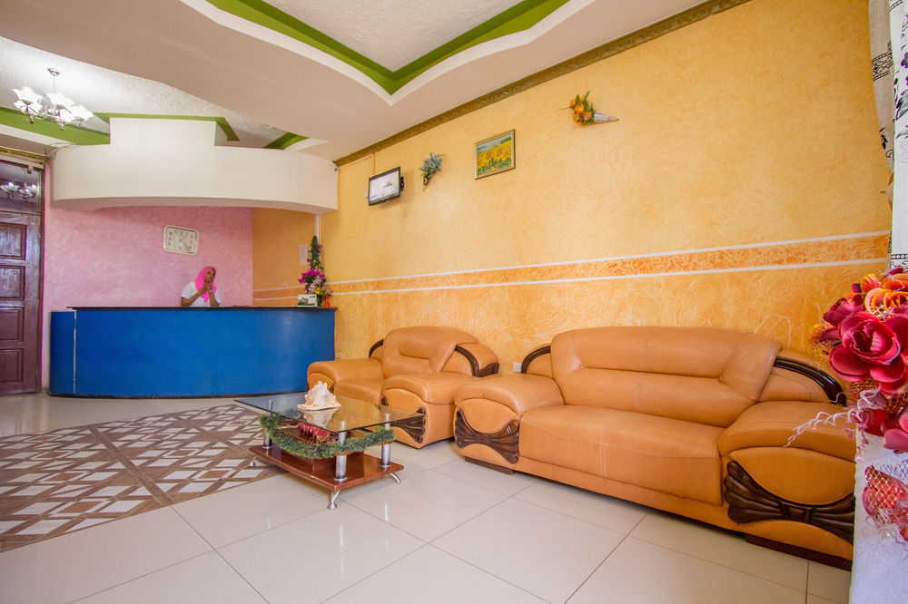 Grande Hotel Isiolo エクステリア 写真