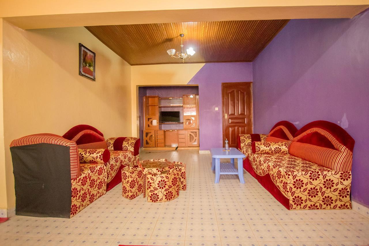Grande Hotel Isiolo エクステリア 写真