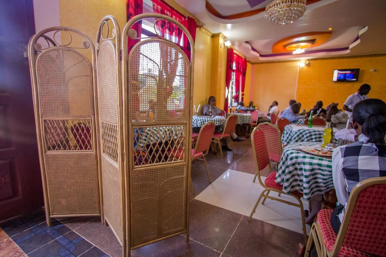 Grande Hotel Isiolo エクステリア 写真